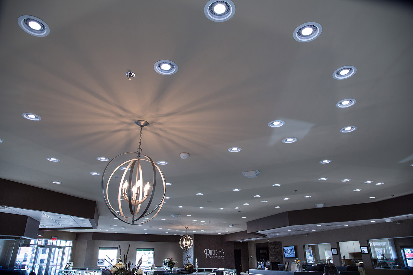 GE s LED Replacement Lamps Make Diamonds and Savings Shine at Riddle s Jewelry Stores GE News