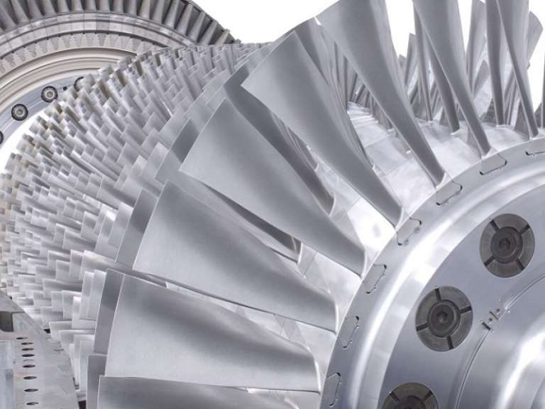 7f-gas-turbine-rotor-in-half-shell