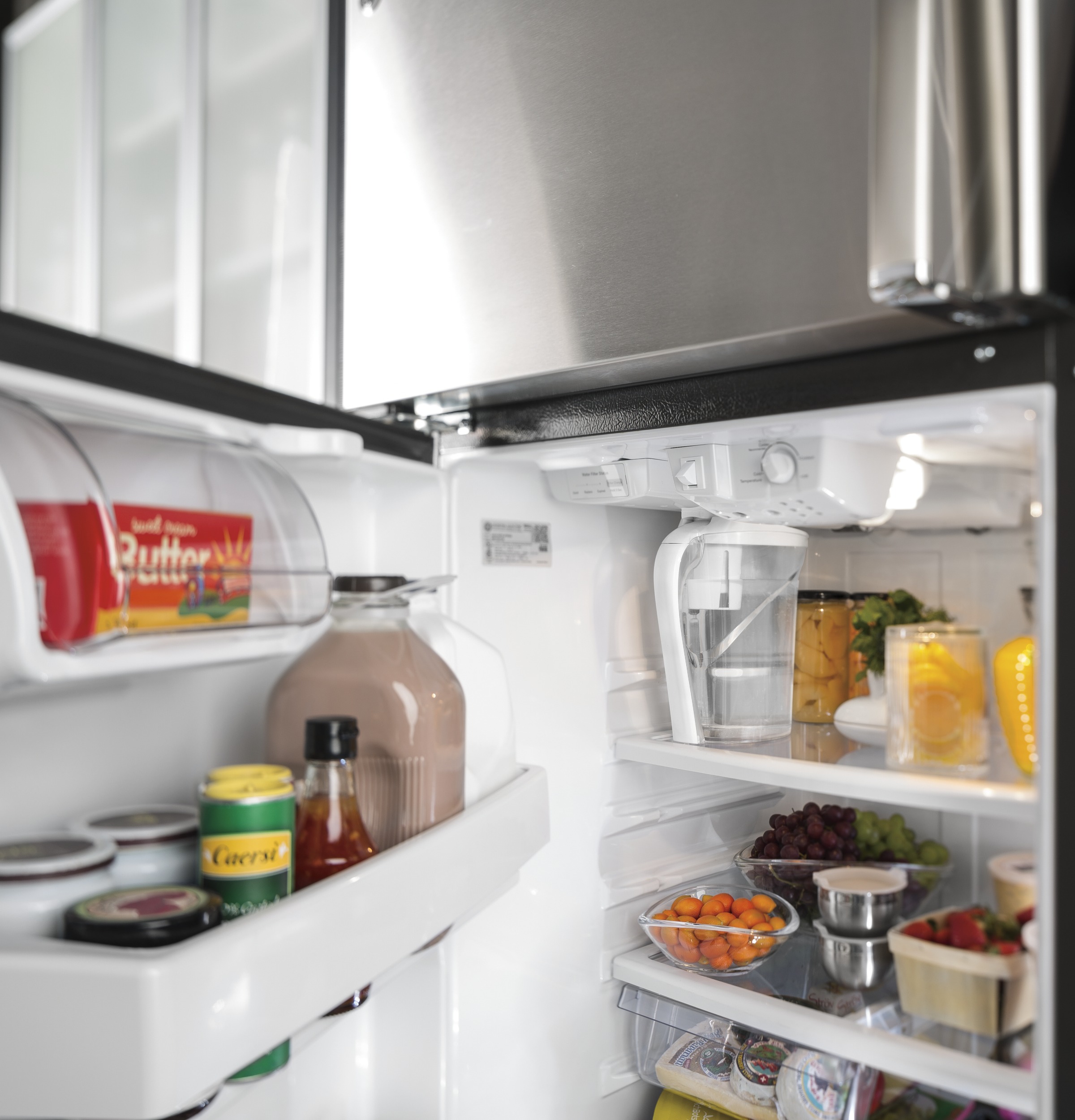 GE's New Autofill Pitcher Refrigerators Are Filled to the Brim with  Convenience