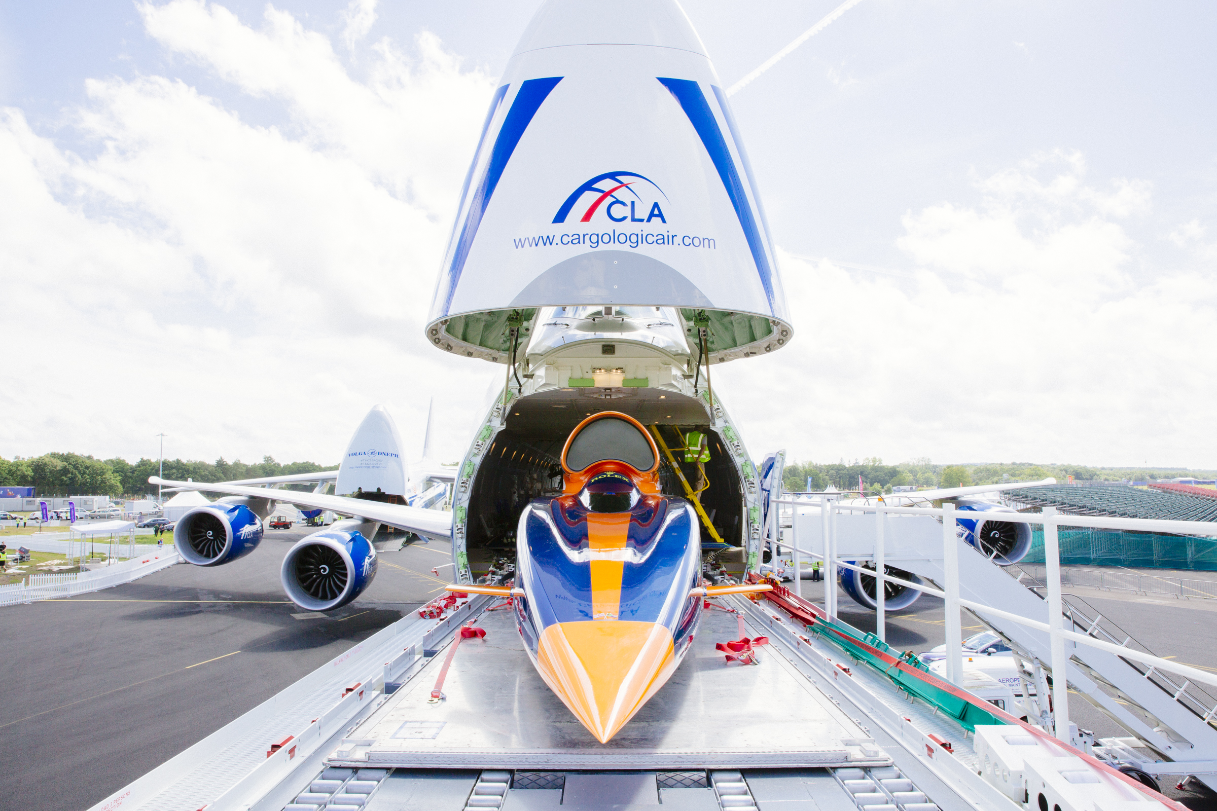 We've Watched The World’s Newest Cargo Jet Swallow A Supersonic Car GE News