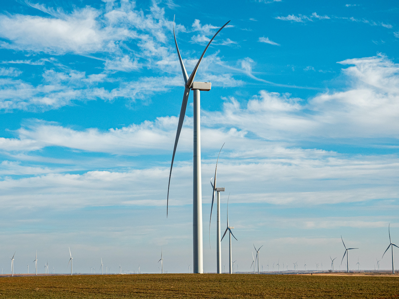 Prairie Power: In Oklahoma, One of the World's Largest Wind Farms Just Began Spinning - Vimarsana News