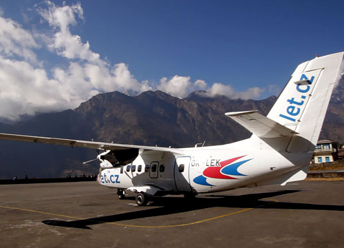  /><em>Which way is the runway?</em></p><br />
<p id=