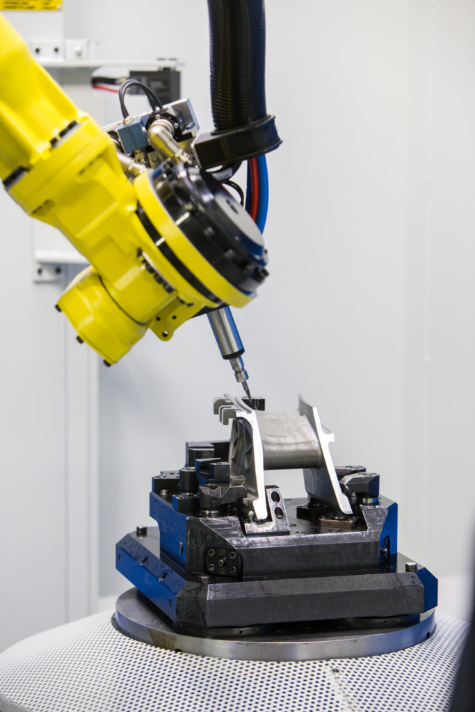 Nozzle Automatic Polishing with Robot in the GE Oil & Gas Talamona plant_2