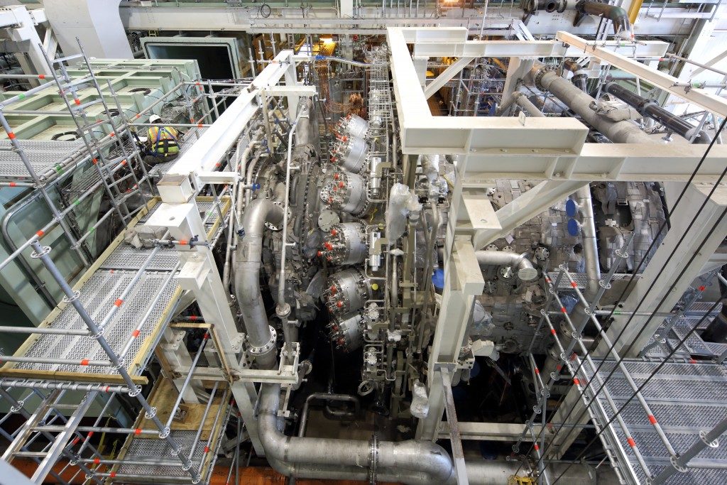 19HA_Gas_Turbine_connected_to_drive_train_inside_GE-s_validation_test_stand-1-1024x683