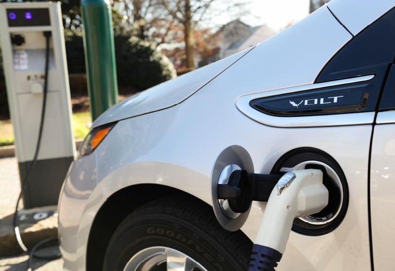  /><br />
<br />
Optimising the use of the grid may hold the fort until the electric-car cavalry arrives, or perhaps technology will take society galloping energetically in another, as yet unforeseen, direction.<br />
<br />
<em>This was reposted from&nbsp;<a href=