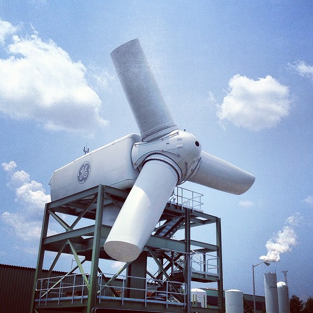  /></strong><br />
<br />
This wind turbine is being&nbsp;<a href=