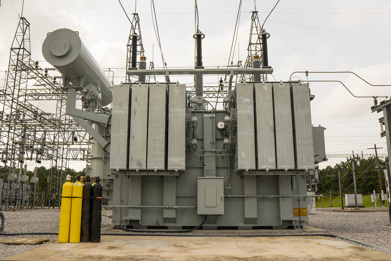 Above and top: The flexible transformer installed at one of Cooperative Energy’s major substations in Columbia, Mississippi. Images credit: Cooperative Energy.