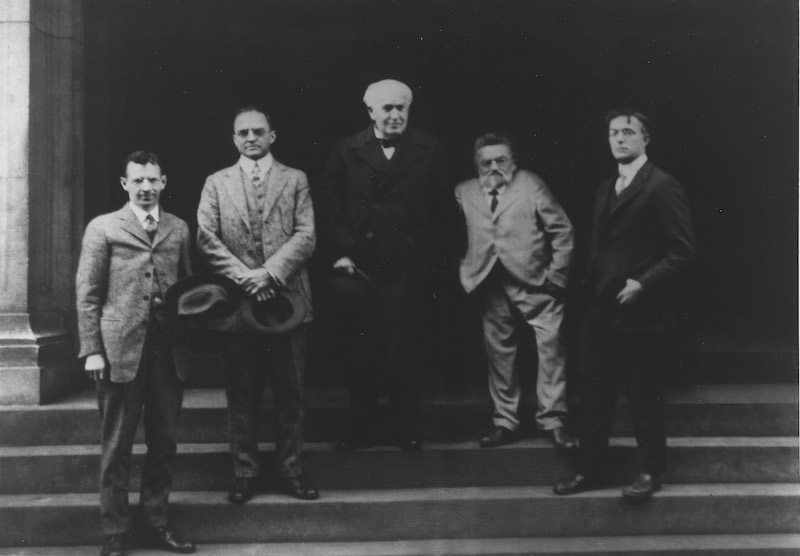 Nhá»¯ng nhÃ&nbsp; sÃ¡ng láº­p cá»§a PhÃ²ng thÃ­ nghiá»m NghiÃªn cá»©u Schenectady vÃ&nbsp;o nÄm 1922: William Coolidge, Willis R. Whitney, Thomas Edison, Charles P. Steinmetz vÃ&nbsp; Irving Langmuir. Nguá»n áº£nh: GE Research