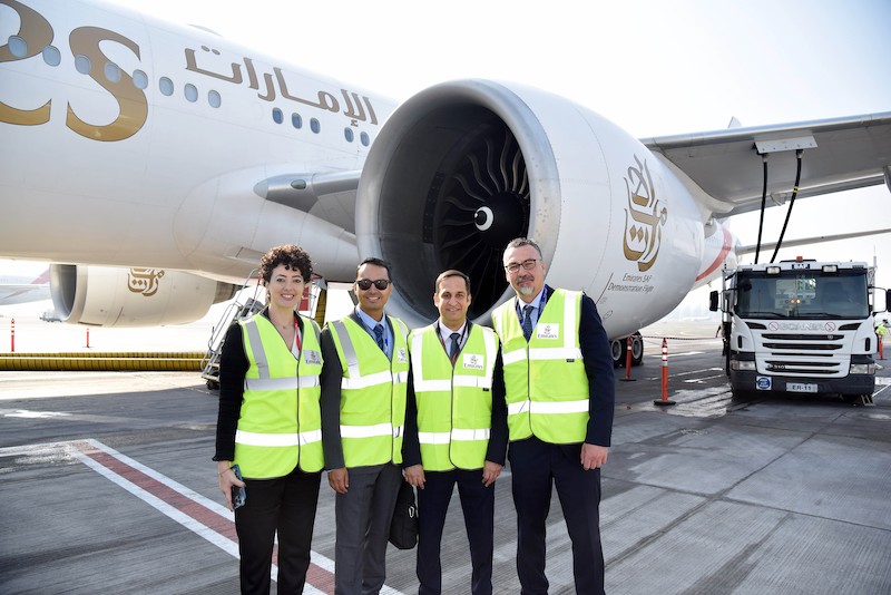 Emirates GE90 group photo
